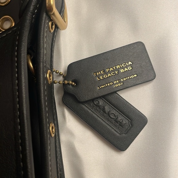 COACH π€π Originals Grommets Patricia Leather Legacy 19 shoulder bag purse new - Picture 7 of 12
